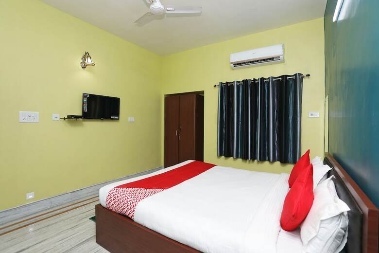 Hotel Oyo 14760 Swagath Guest House
