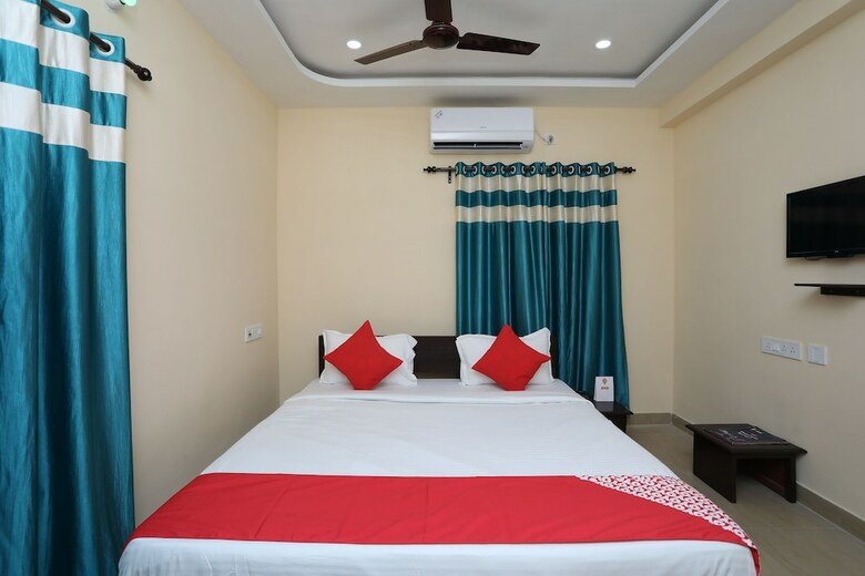 Hotel Oyo 17376 Hummingbird Inn