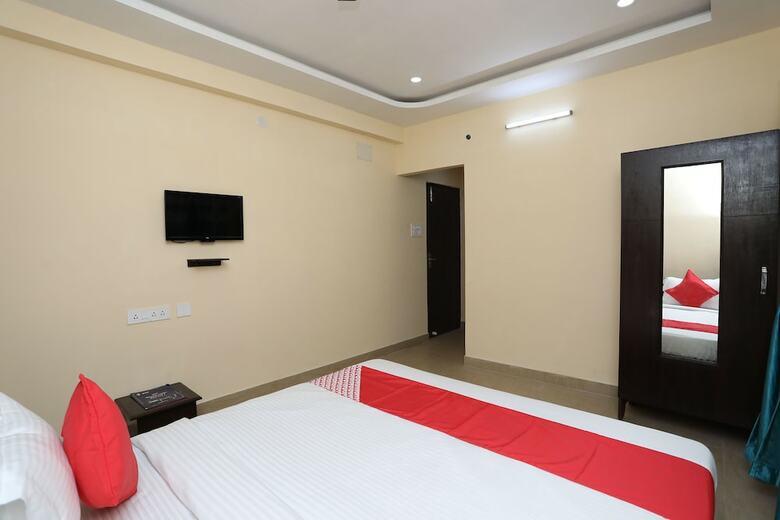 Hotel Oyo 17376 Hummingbird Inn