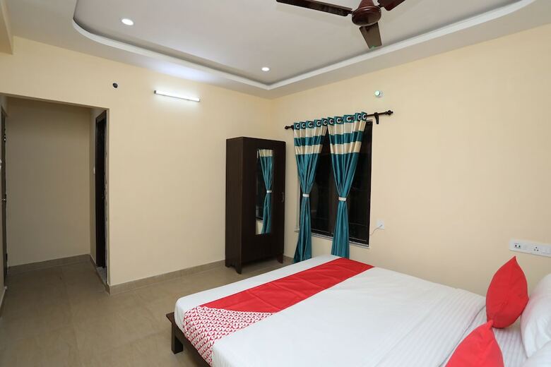 Hotel Oyo 17376 Hummingbird Inn