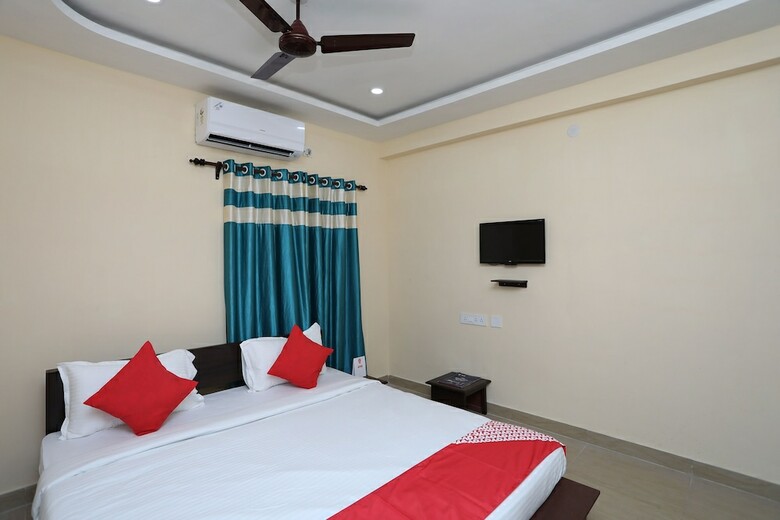 Hotel Oyo 17376 Hummingbird Inn