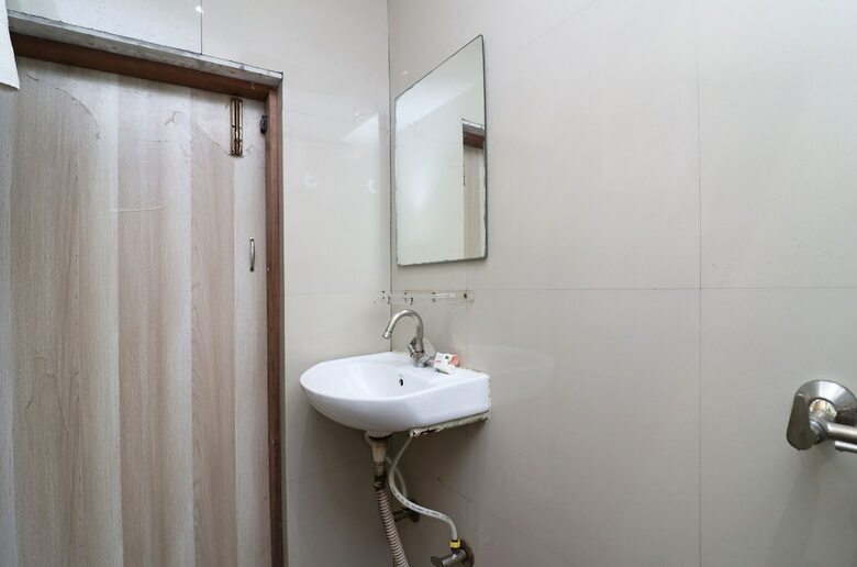 Oyo 20033 Silverkey Hotel Mannat International