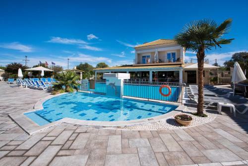 Kavos Plaza Hotel