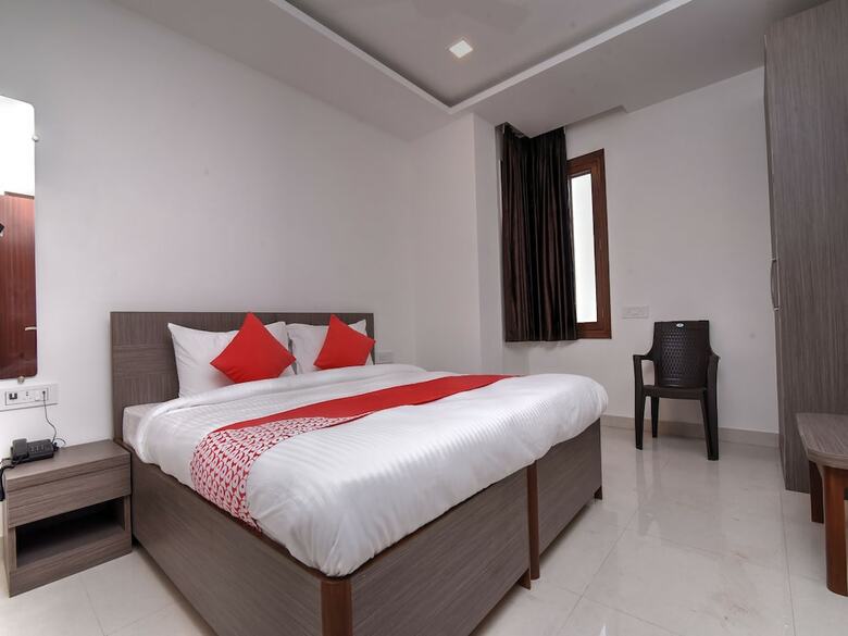Hotel Oyo Flagship 18303 Sector 24 Rohini