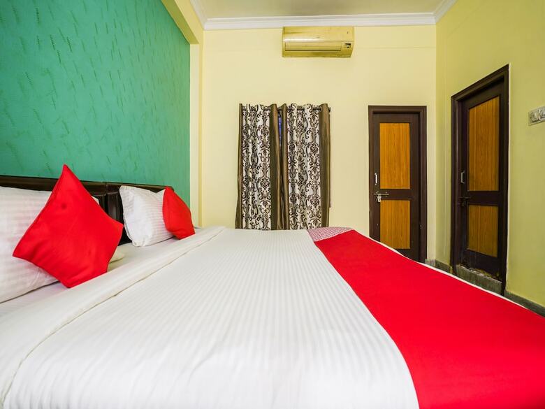 Hotel Oyo 19121 V G Guest House