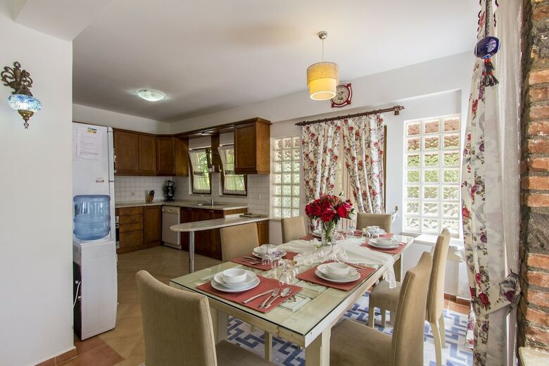 Villa Sierra By Tatilpremium