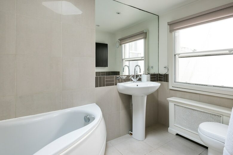 2 Bedroom Apartment In Nottinghill