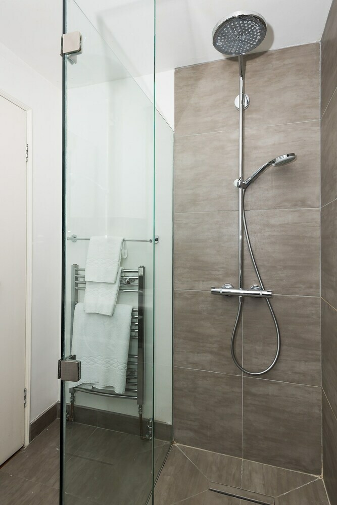 2 Bedroom Apartment In Nottinghill