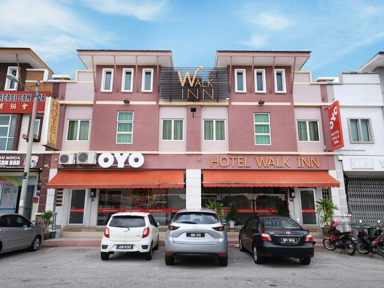 Oyo 582 Hotel Walk Inn