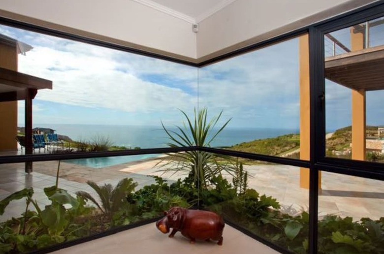 Villa 1 Squarerigger