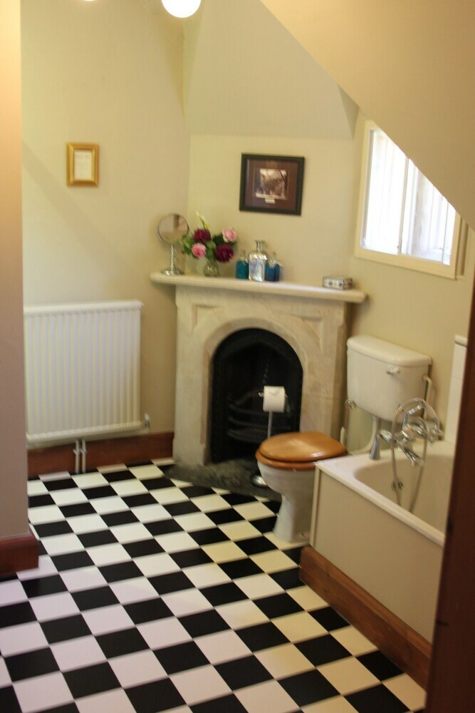 Bed & Breakfast Lullington House