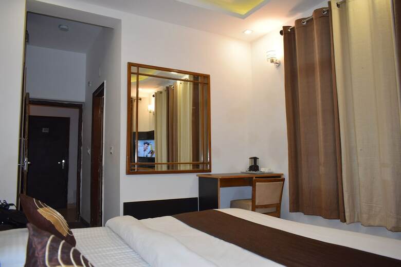 Hotel Crystal Palace By Sea Hawk