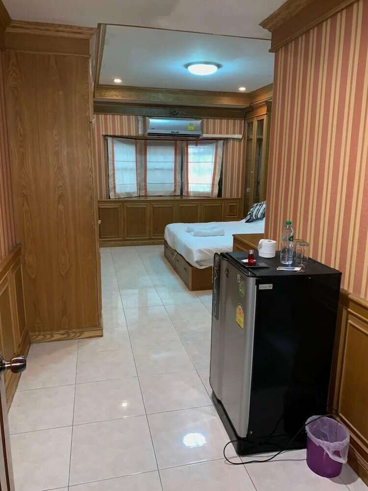 Hotel Happa Residency