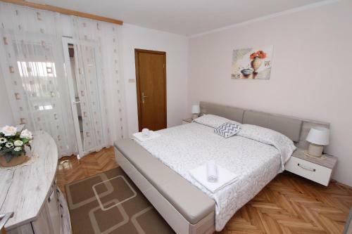 Apartments Divna