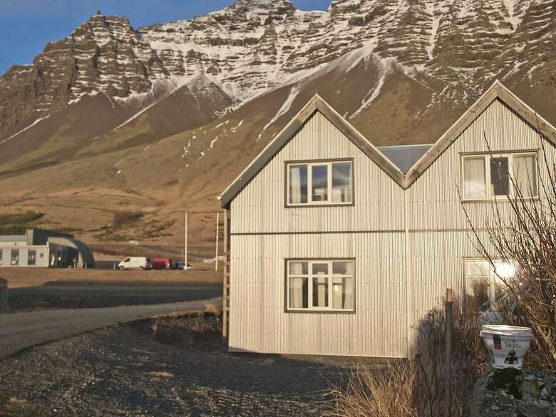 Hotel Skyrh�sid Guesthouse