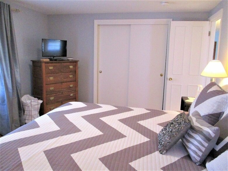 387 Strawberry Hill - 4 Bedroom House