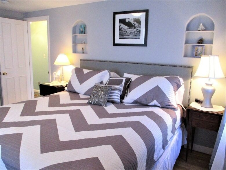 387 Strawberry Hill - 4 Bedroom House
