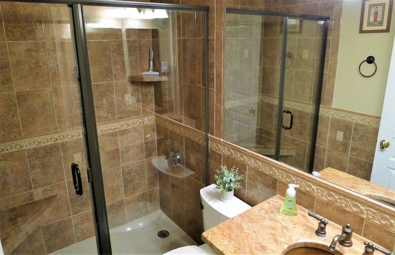 112 Chilton - 2 Bedroom Condo