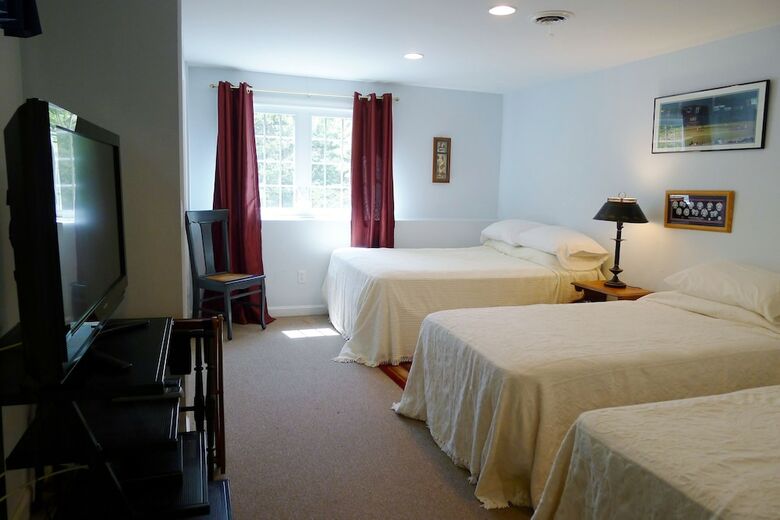 12 Areys - 4 Bedroom House