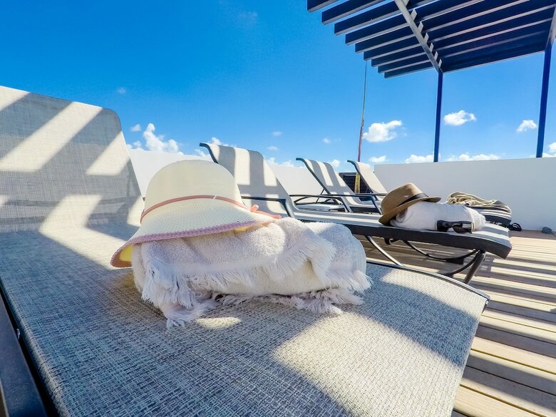 Quinto Sol Luxury Apartments By Mikitito Rentals