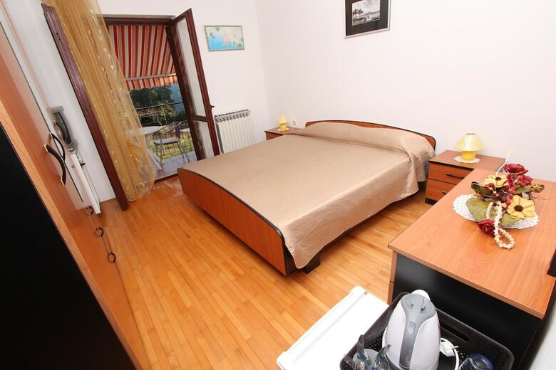 Apartamentos Guests House Sanja