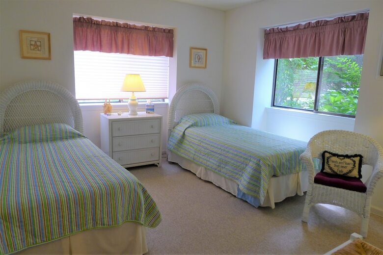 96 Eaton - 2 Bedroom Condo