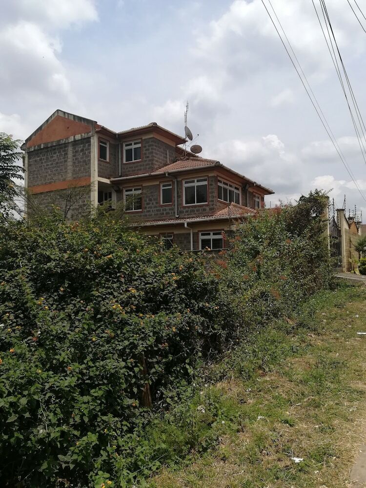 Apartamentos Nyayo Homecourts