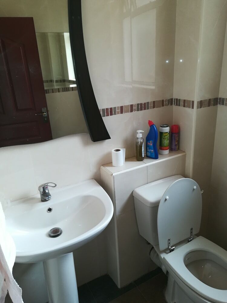 Apartamentos Nyayo Homecourts