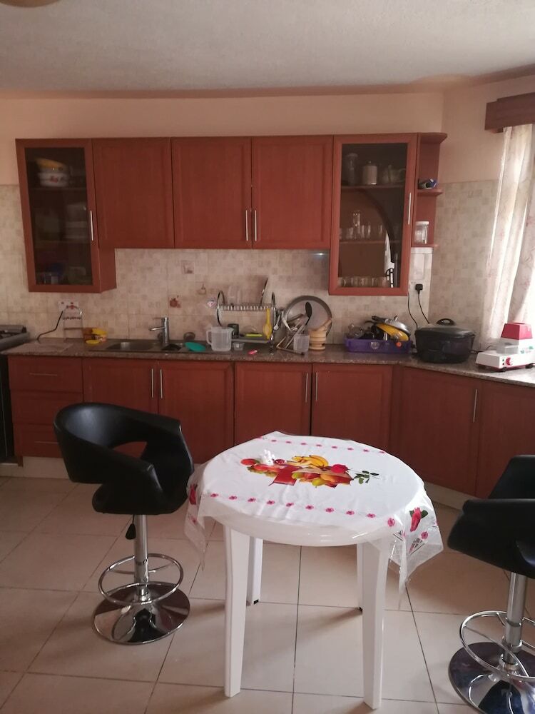 Apartamentos Nyayo Homecourts