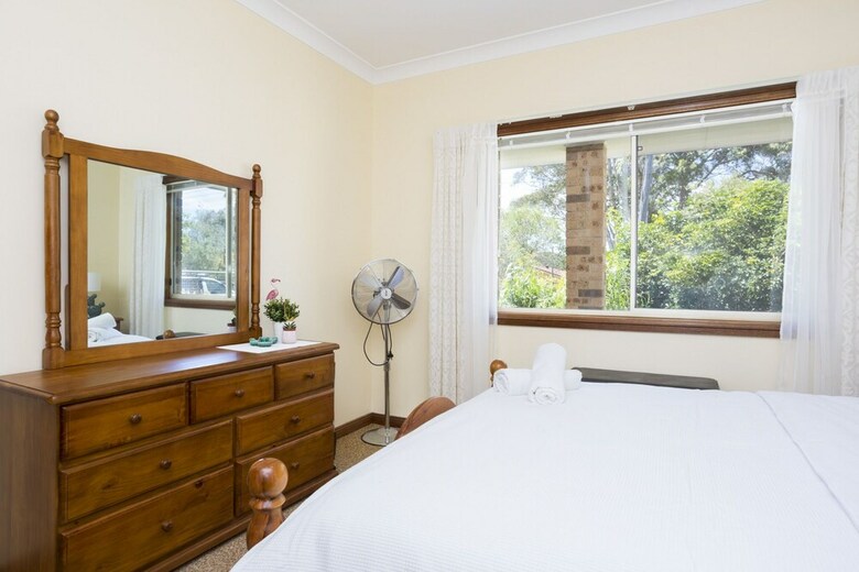 South Coast Getaway House Sleeping 8 Guests