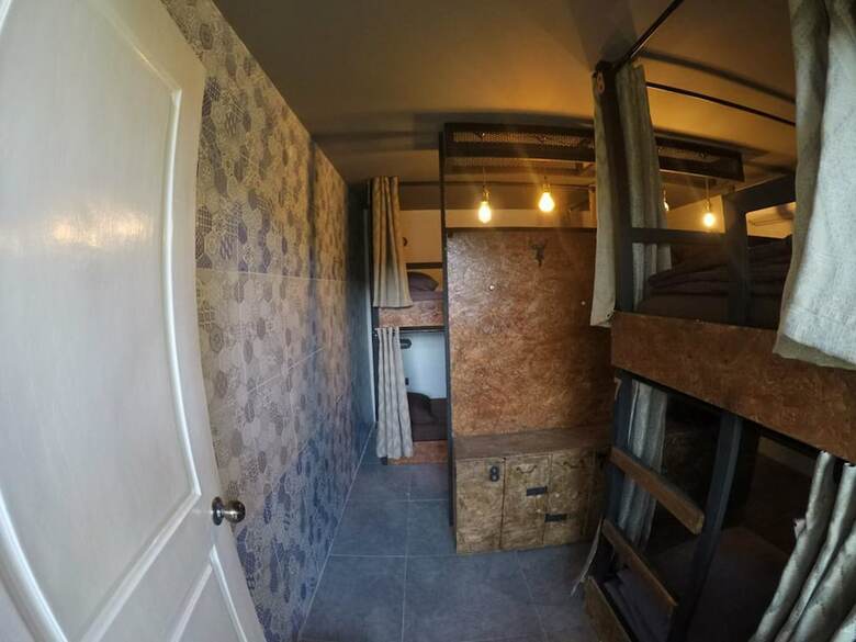 Hostal Dawnthaya Ayutthaya House