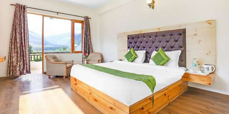 Hotel Aash Manali Retreat Spa & Resort