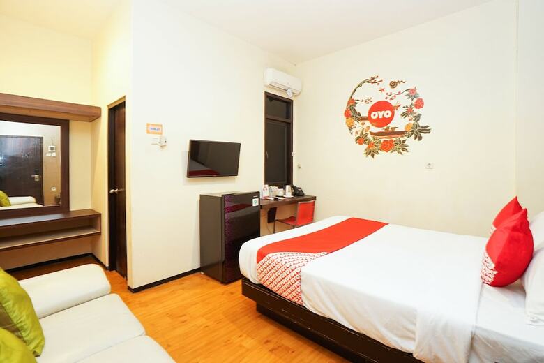 Hostal Oyo 275 Hotel Kita