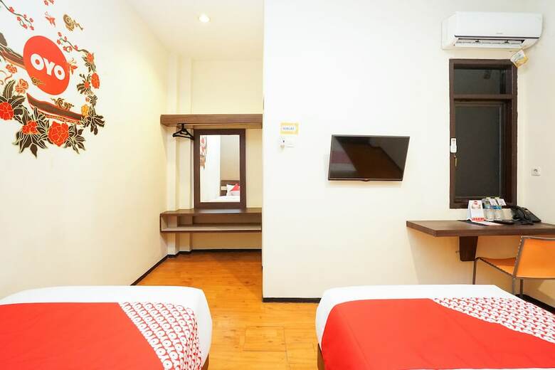 Hostal Oyo 275 Hotel Kita