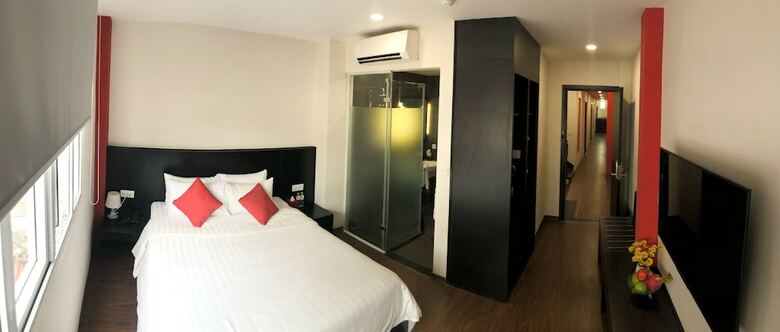 Monsieur Diesel Hang Bac Hotel
