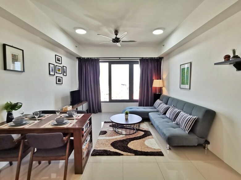 Tropicana 218 Suites
