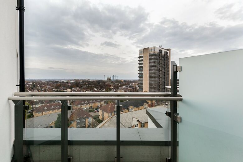 Roomspace Apartments -vertex House