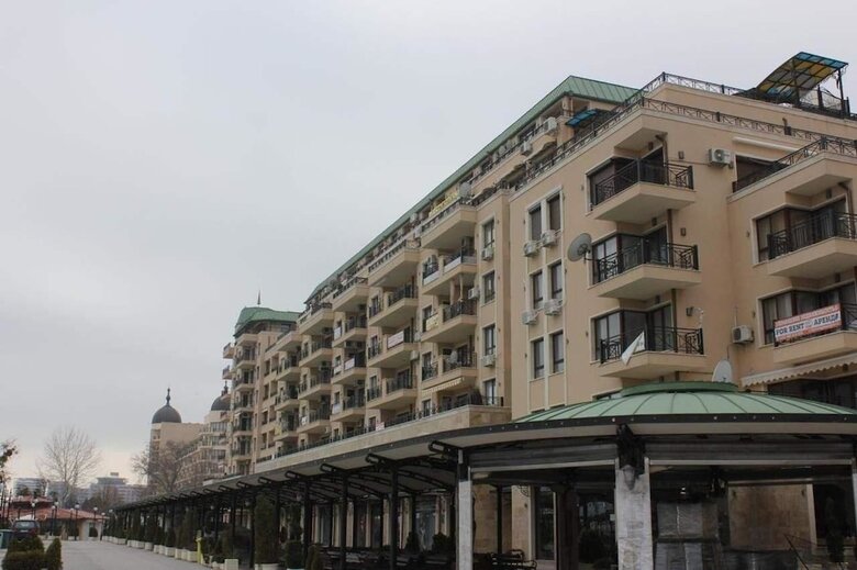 Hpm Sirena Apartments-front Line