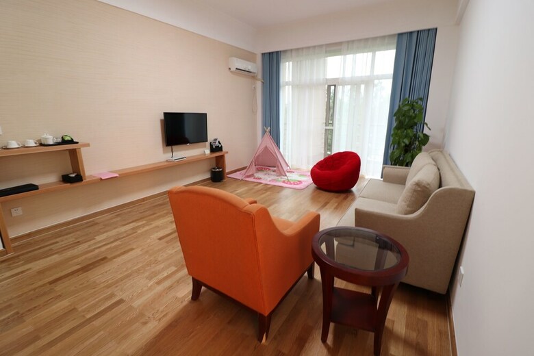New Yallan Hotel Deqing