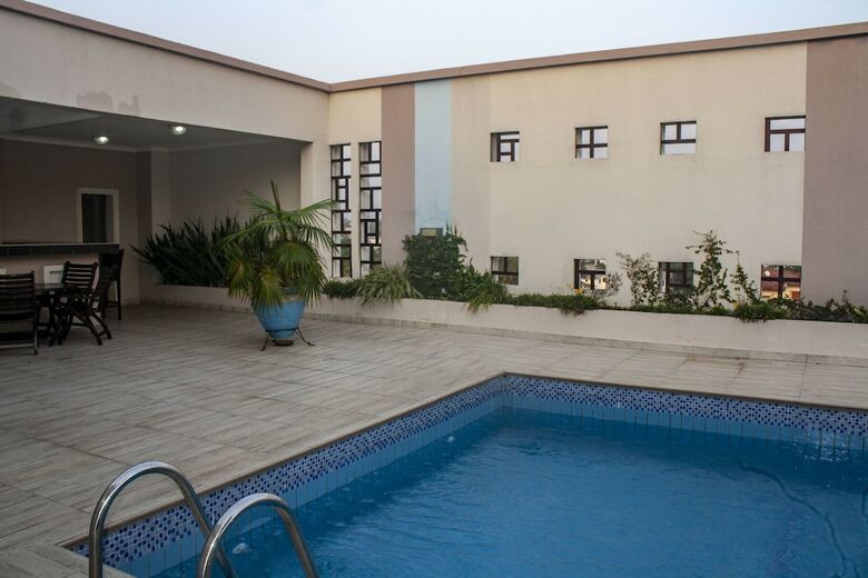 Apartamentos Sapphire Court
