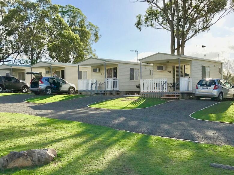 Cabana Crows Nest Qld Tourist Park