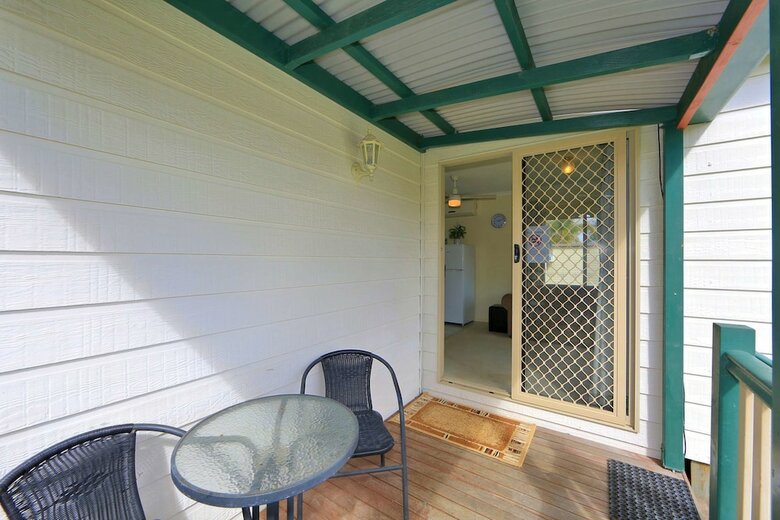 Cabana Crows Nest Qld Tourist Park