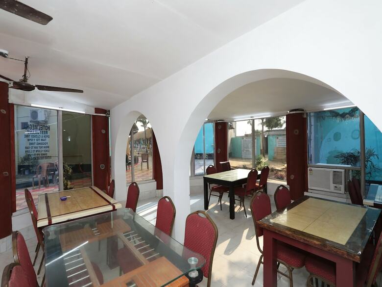 Apartamentos Oyo 16977 Megha Resort