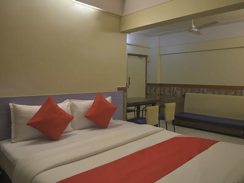 Hotel Oyo 18615 Jaya Mahal