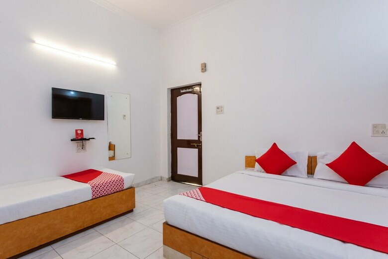 Hotel Oyo 22316 Kamla Kunj Garden