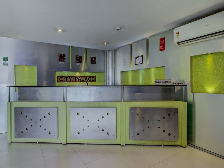 Oyo 4843 Hotel City Palace