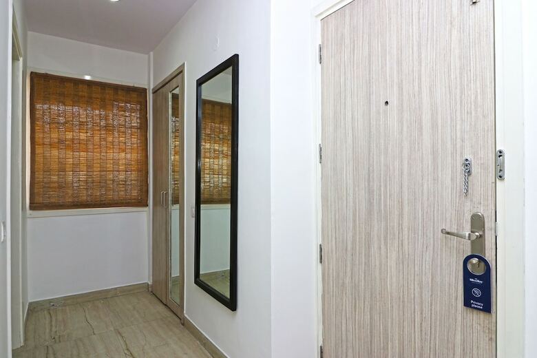 Hotel Oyo 24039 Silverkey Padmasri Gachibowli