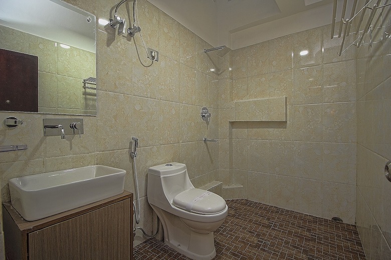 Oyo 24798 Kiwi Hotel Yavachi