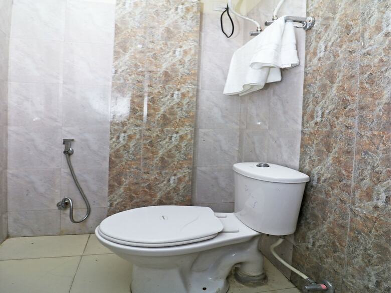 Hotel Oyo 23409 Lama Dhim