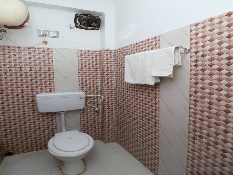 Hotel Oyo 16496 Trinayani Atithi Niwas